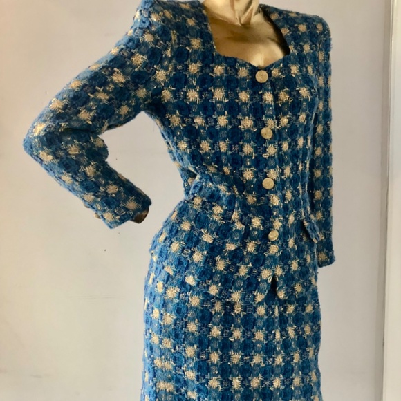 vintage 1980s blue and gold wool suit Master the art of effortless chic - Picture 7 of 12